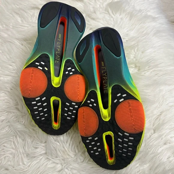 Men’s Nike Alphafly 3 with Bag - Picture 4 of 9